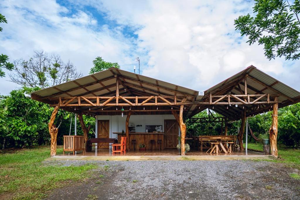 Río Celeste, Cacahua Lodge
