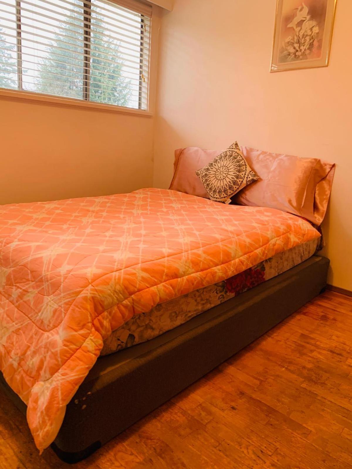 Surrey Vacations - Cosy Romantic Stay in Surrey- Walking distance from Guildford Town Centre - Property Image 1