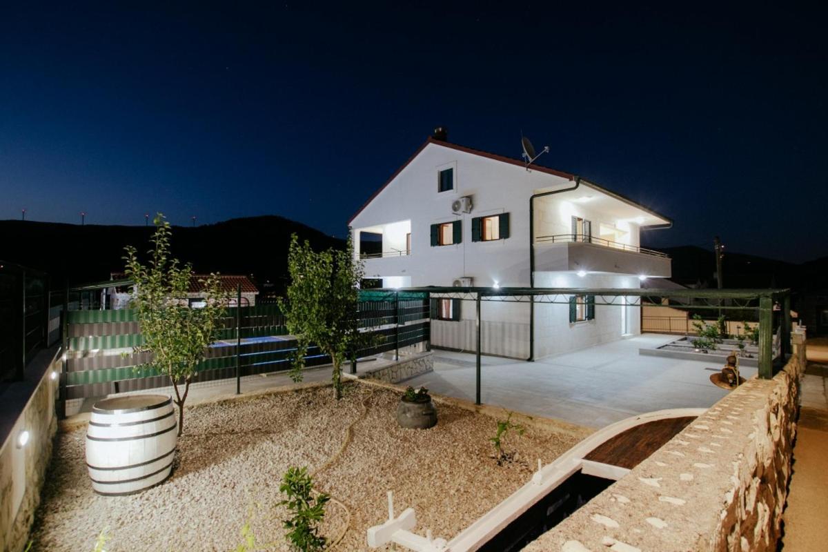 Villa Dagovi in Vrsine - Haus für 9 Personen view 2