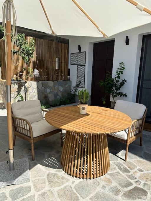 Stylish Two Bedroom Family Villa