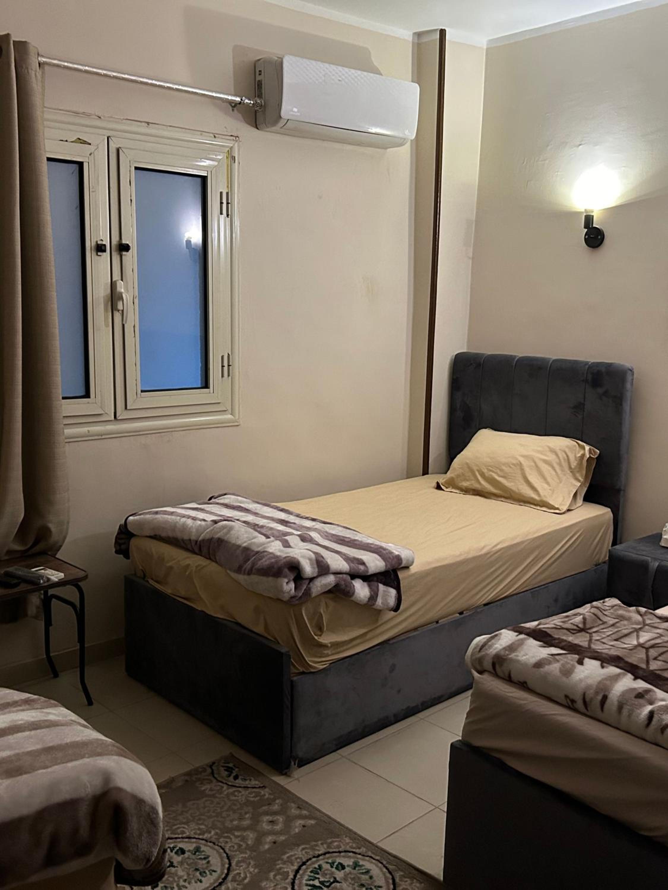 Pyramids Road Guest House