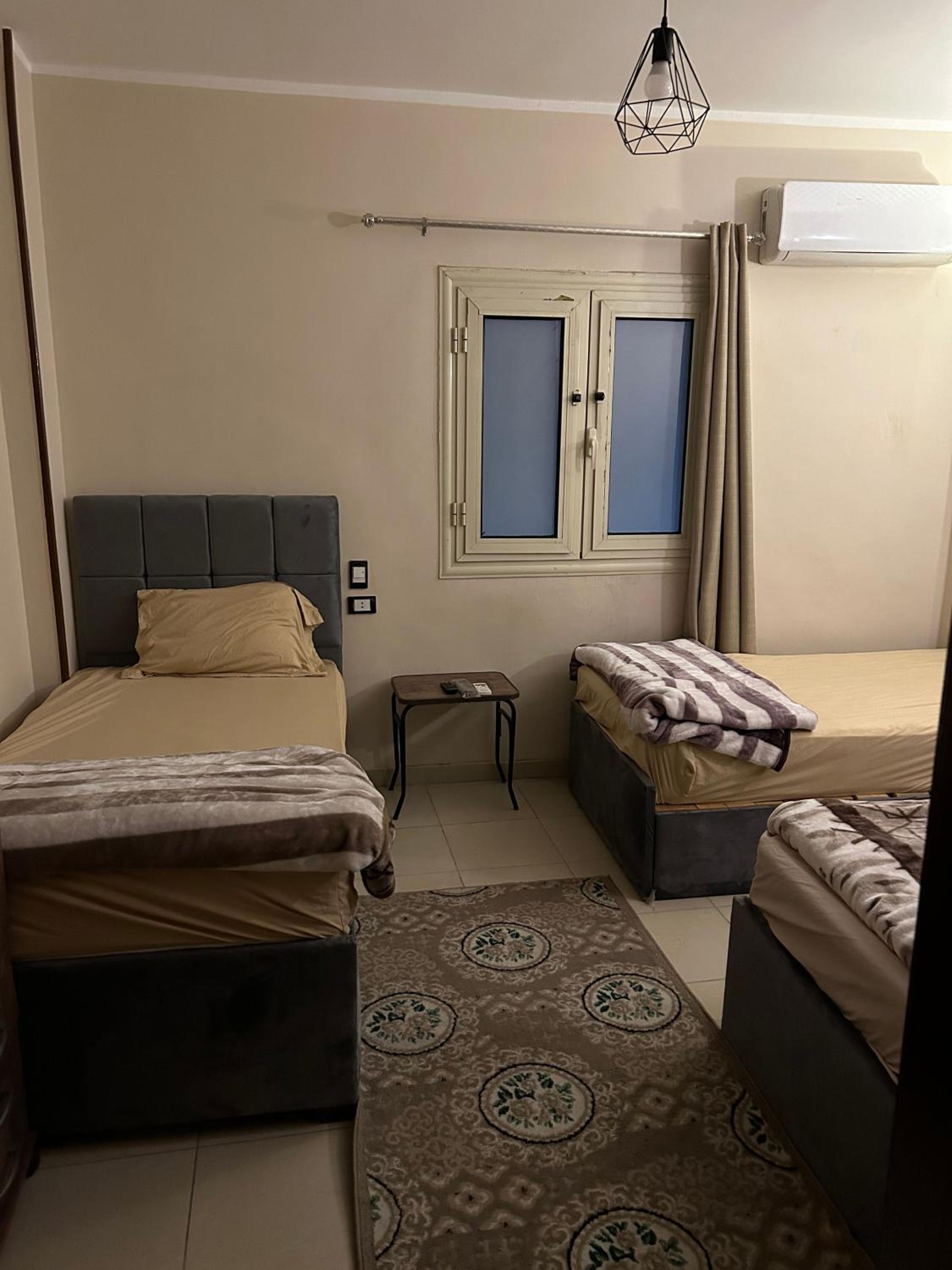 Pyramids Road Guest House