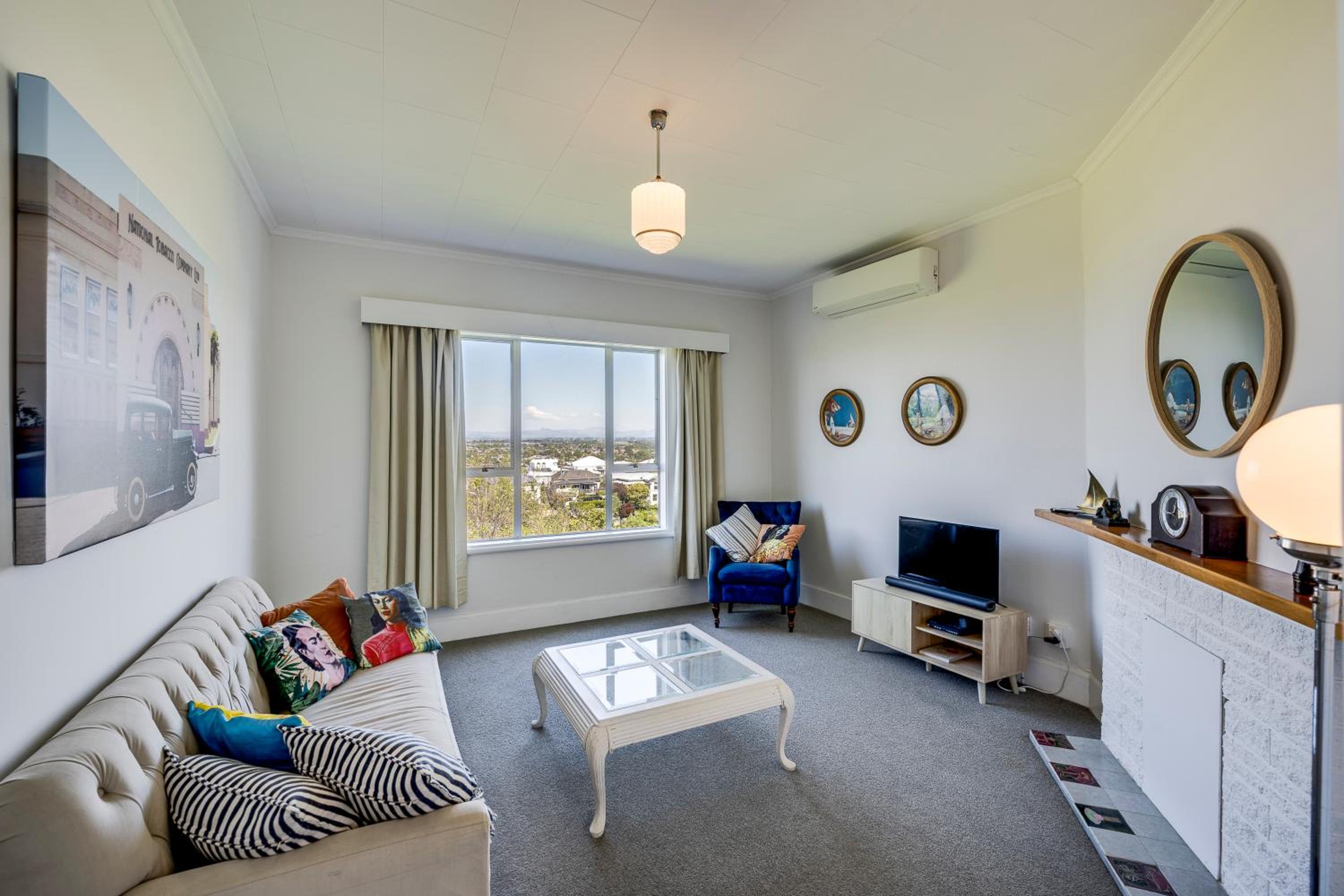Views on Colenso - Napier Holiday Home view 4