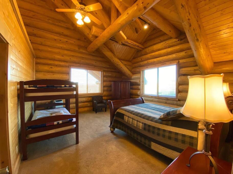 Large Group Lodge with Pool and Private Ranch