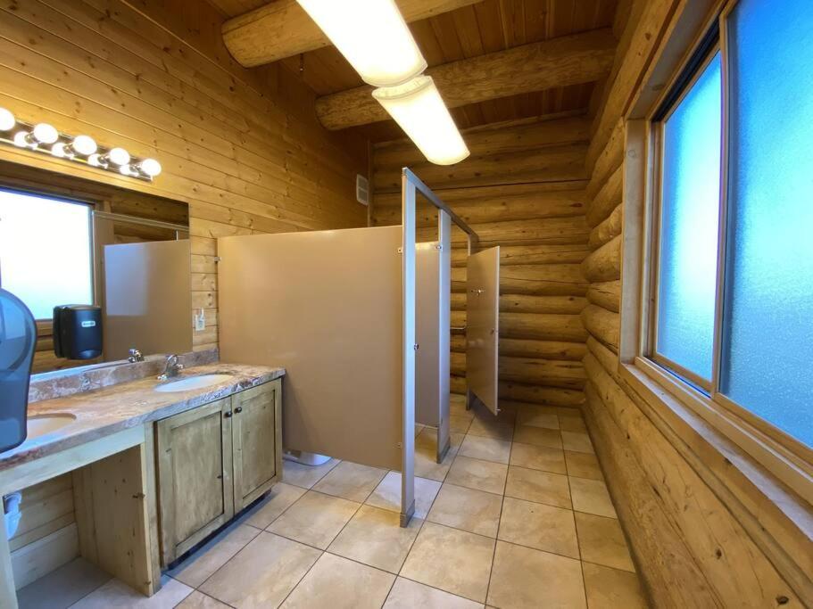 Large Group Lodge with Pool and Private Ranch