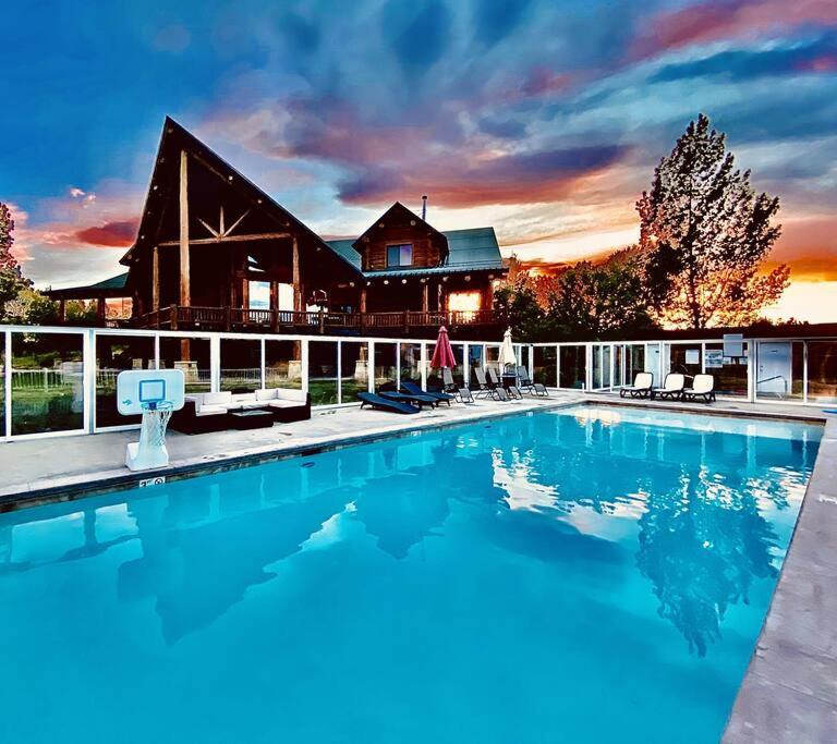 Large Group Lodge with Pool and Private Ranch