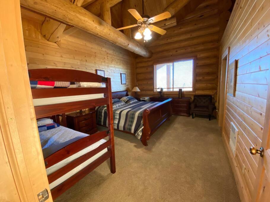 Large Group Lodge with Pool and Private Ranch