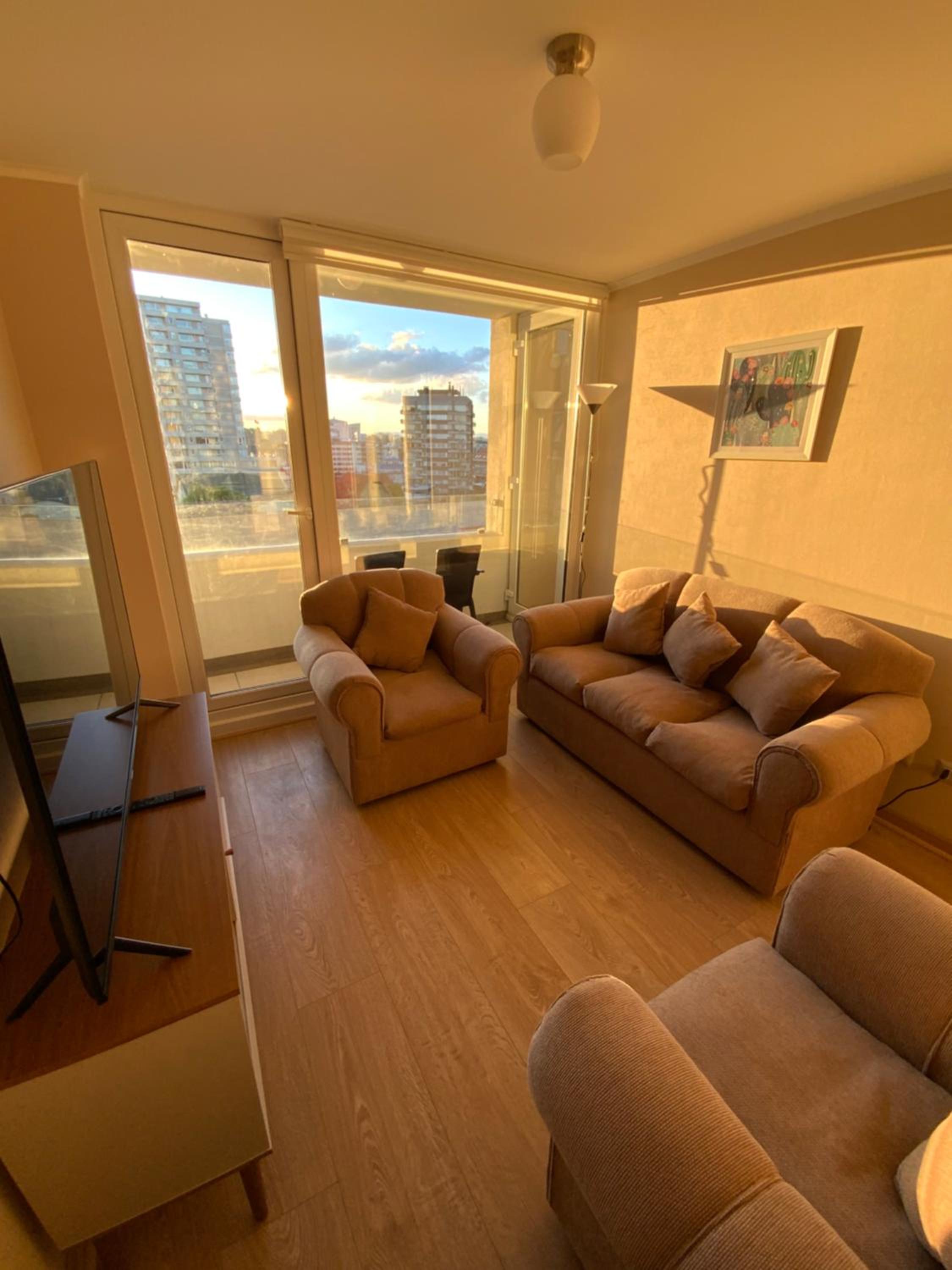 Arriendo 1 Departamento Diario Amoblado en Edificio Pleno Centro de Osorno Full Eléctrico y Estacionamiento Techado, Comodidad, Moderno y Seguridad