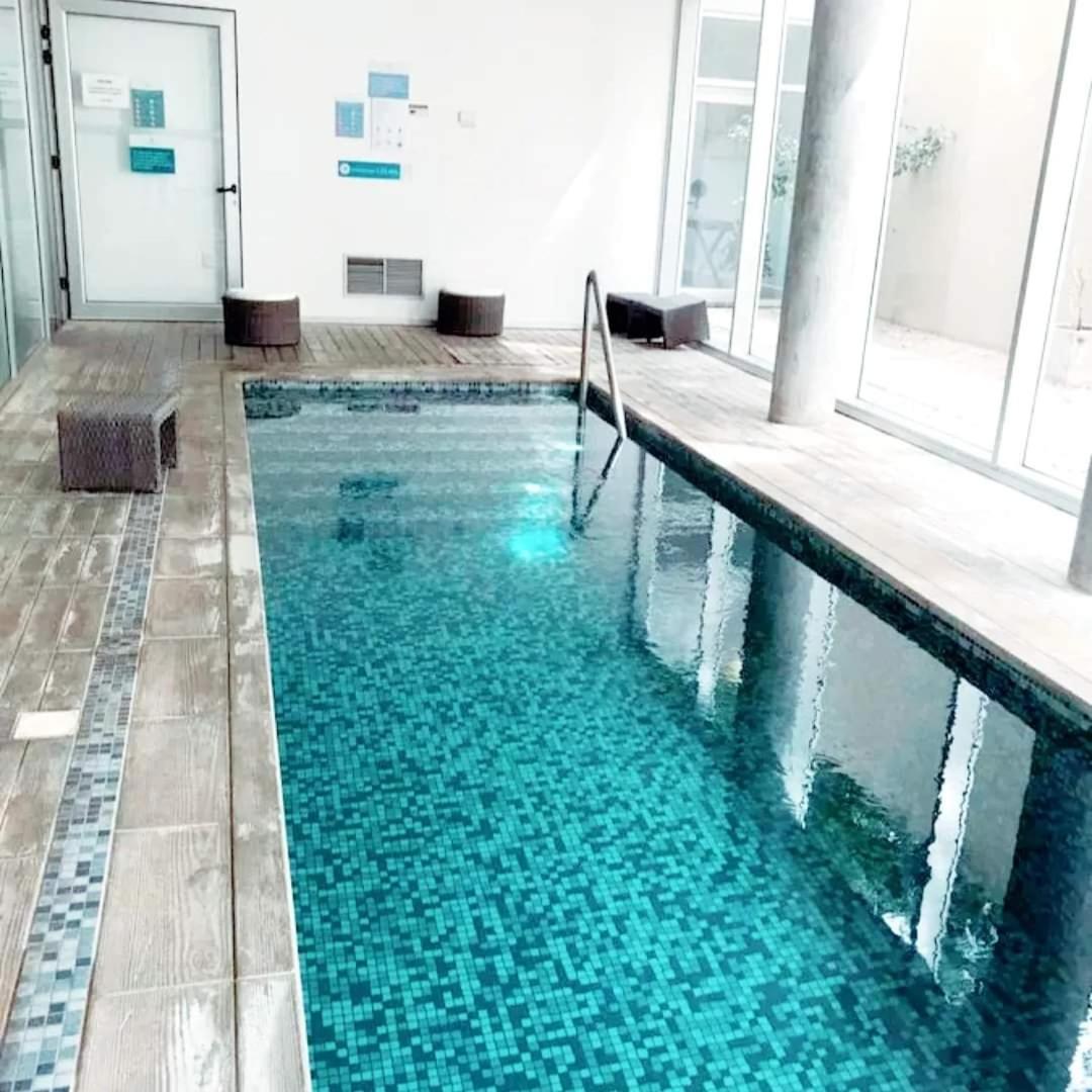 Apartamento con vista al Río, Playa, Piscinas y Gimnasio view 4
