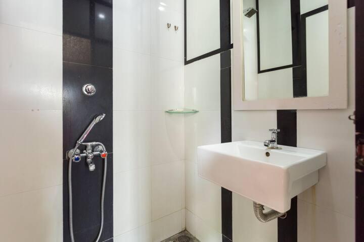 Reds Residency - Homestay