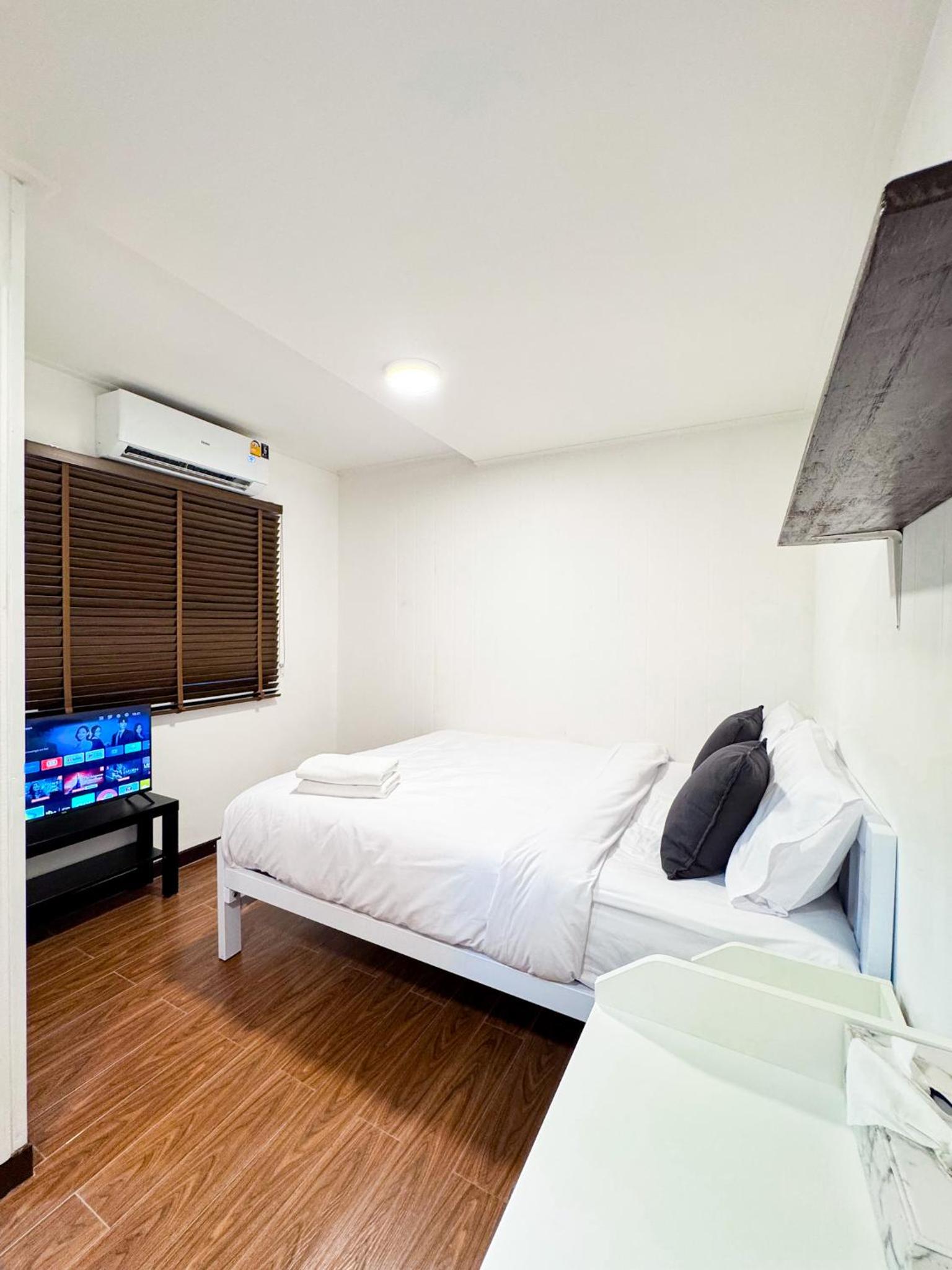 Diff Hostel