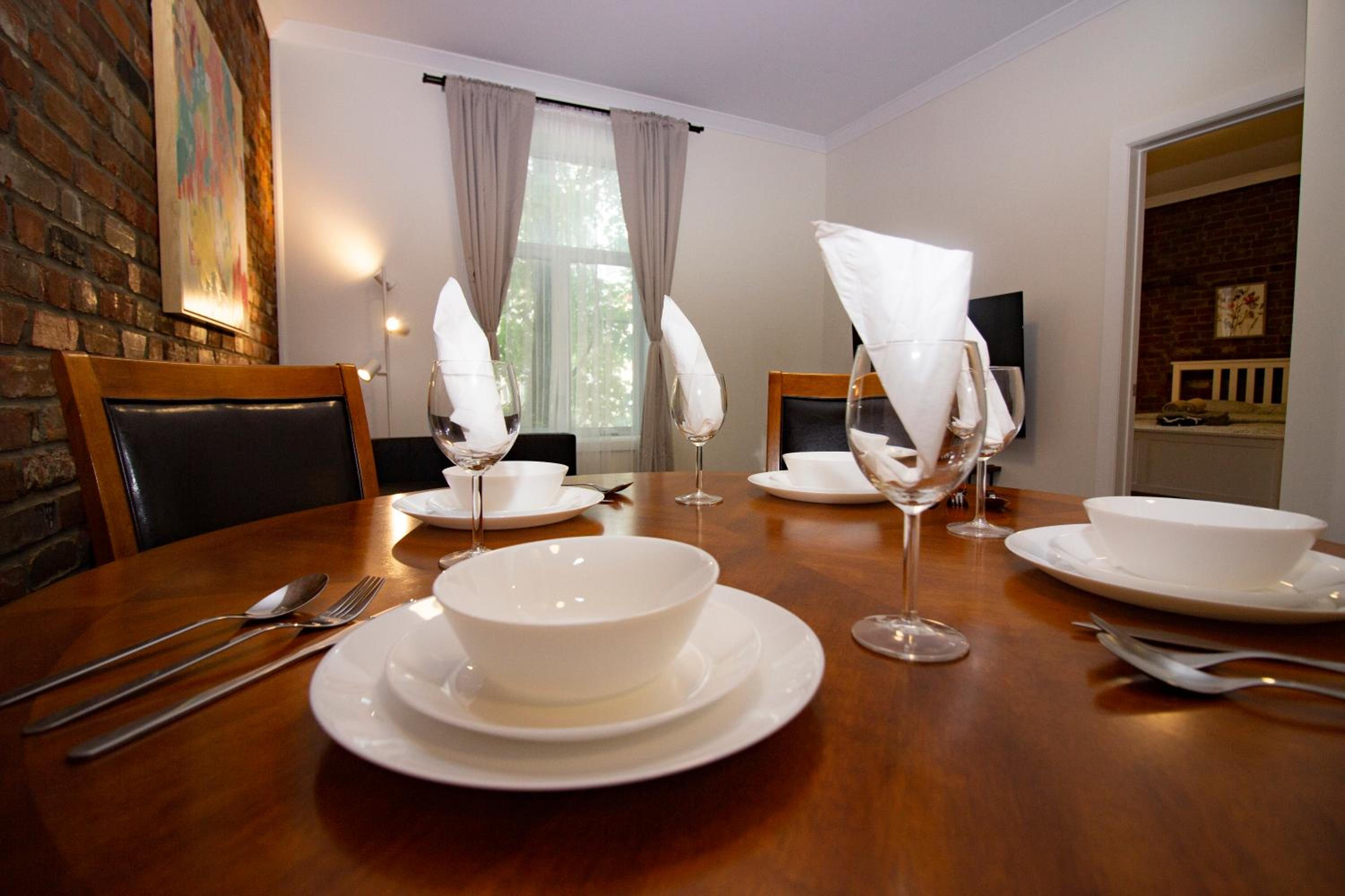 Mackay Street Downtown - Bell Center, Nightlife, & Metro at your doorstep!
