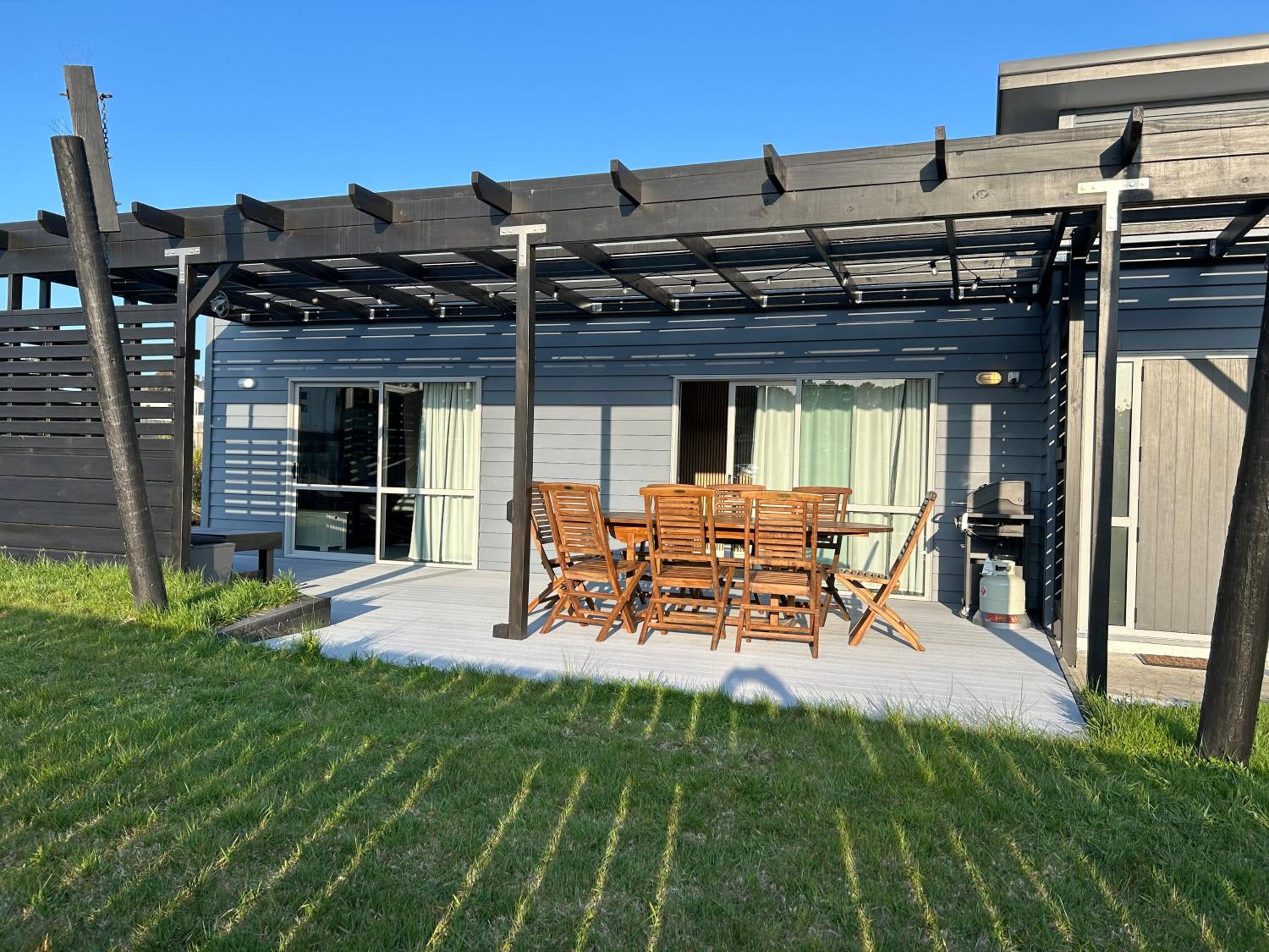 Motuoapa Getaway - Lake Taupo Holiday Home