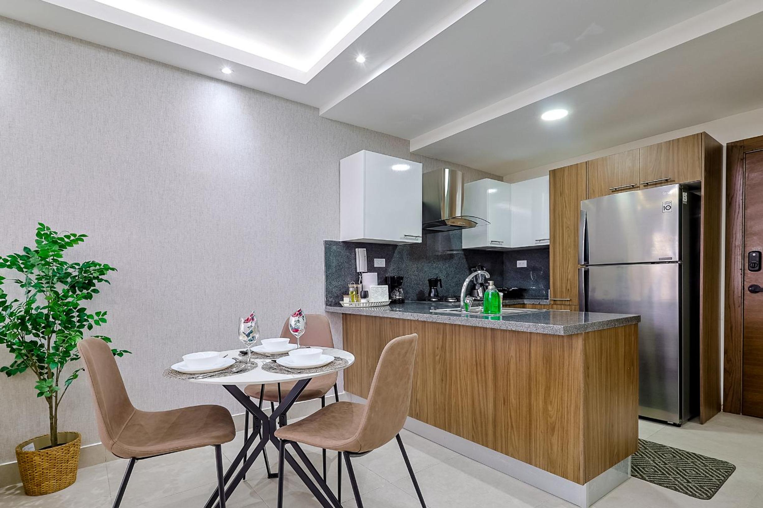 Comfy City Center 1BR Condo view 3