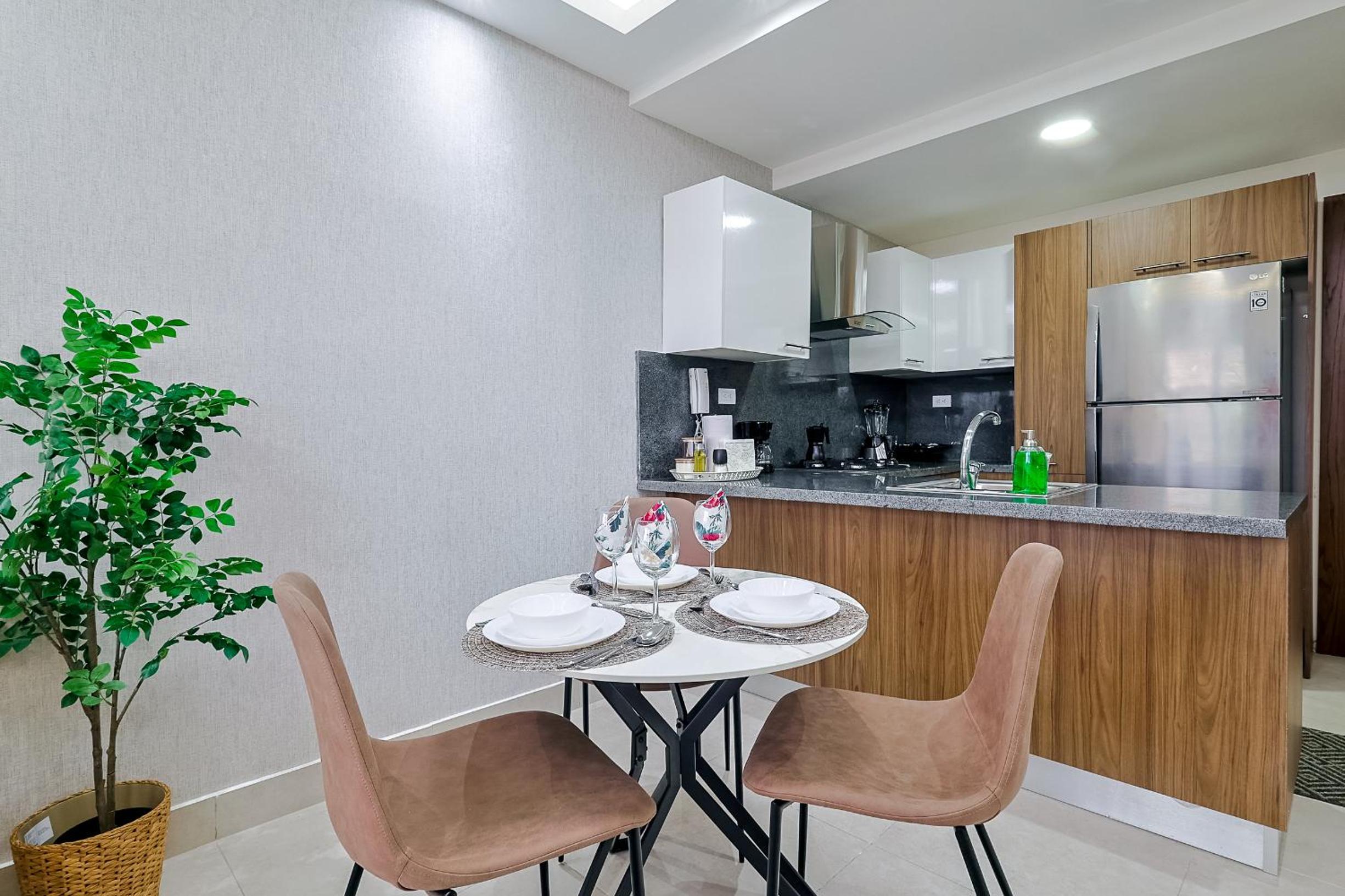 Comfy City Center 1BR Condo view 4