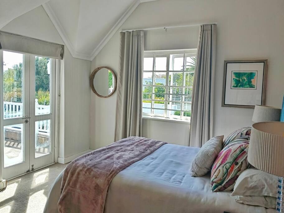 Exquisite family home, immaculate condition view 2