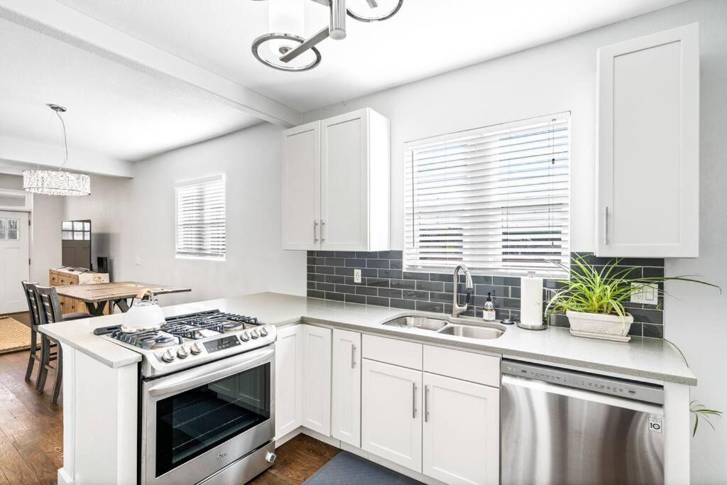 Updated 2 Bedroom home near Downtown! view 5