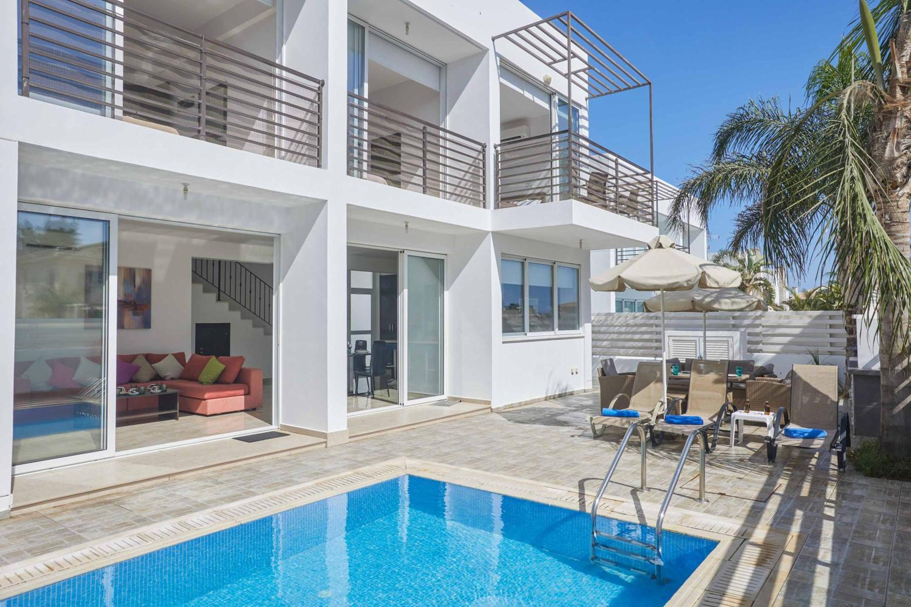 Protaras Pearl PE17
