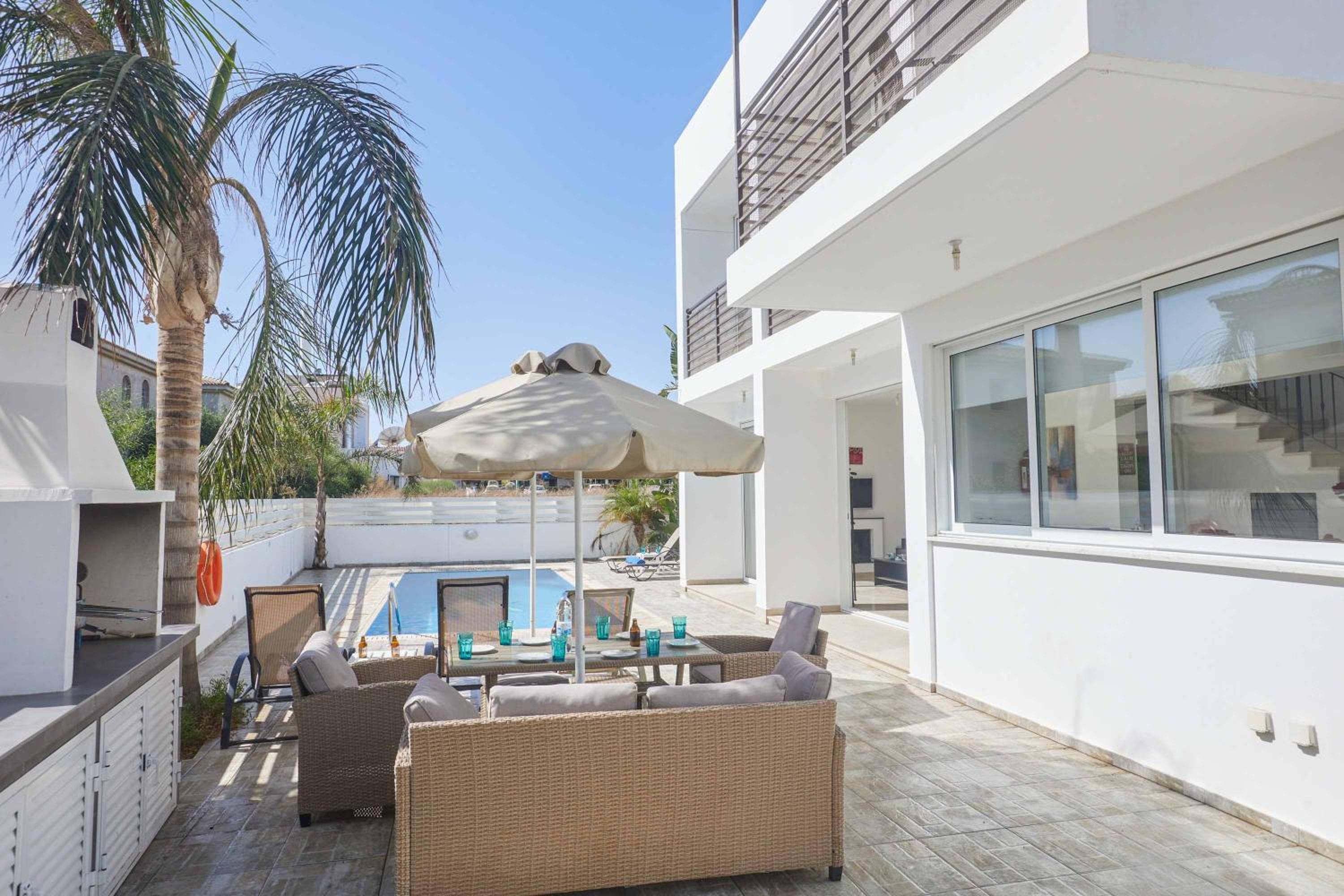 Protaras Pearl PE17