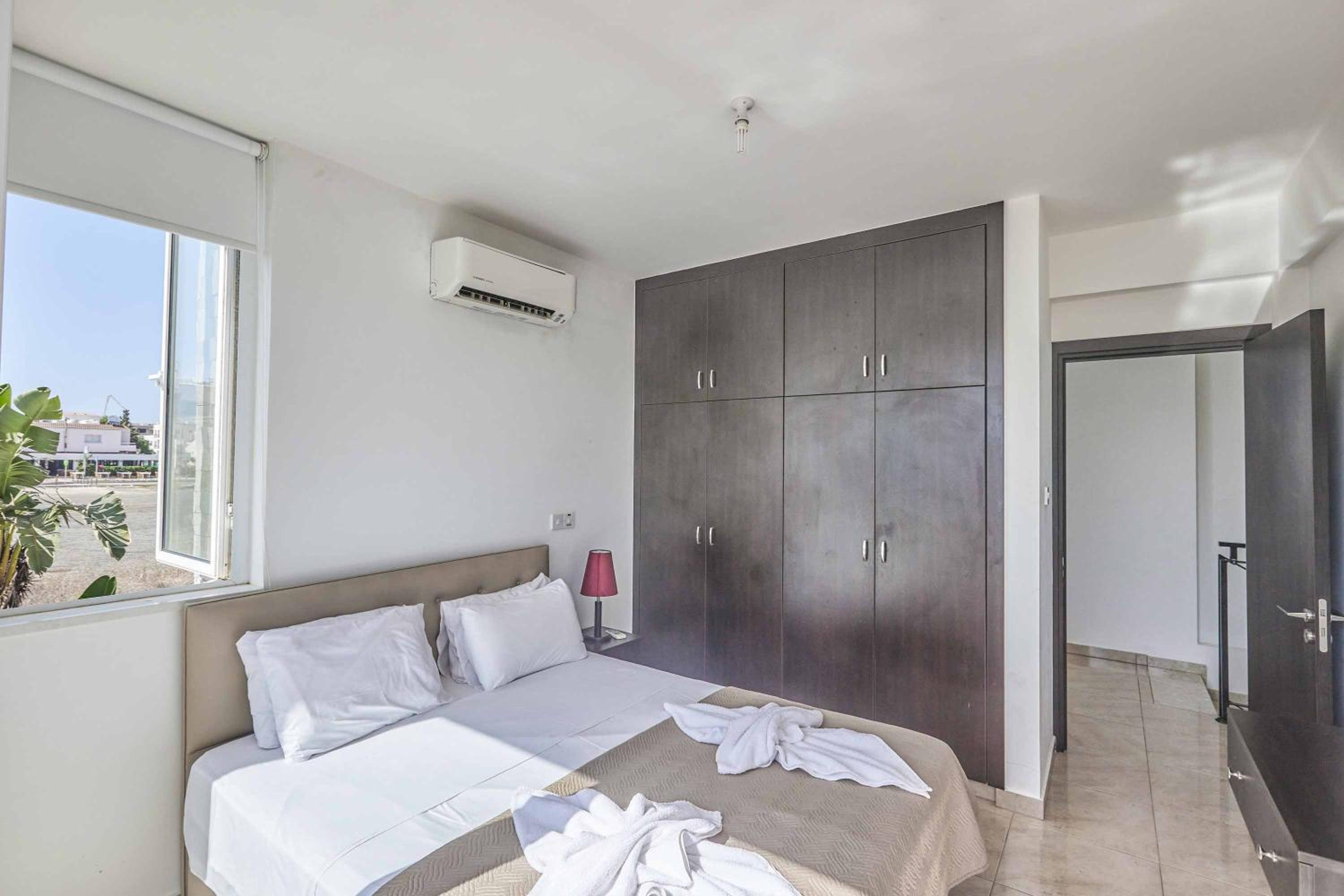 Protaras Pearl PE17
