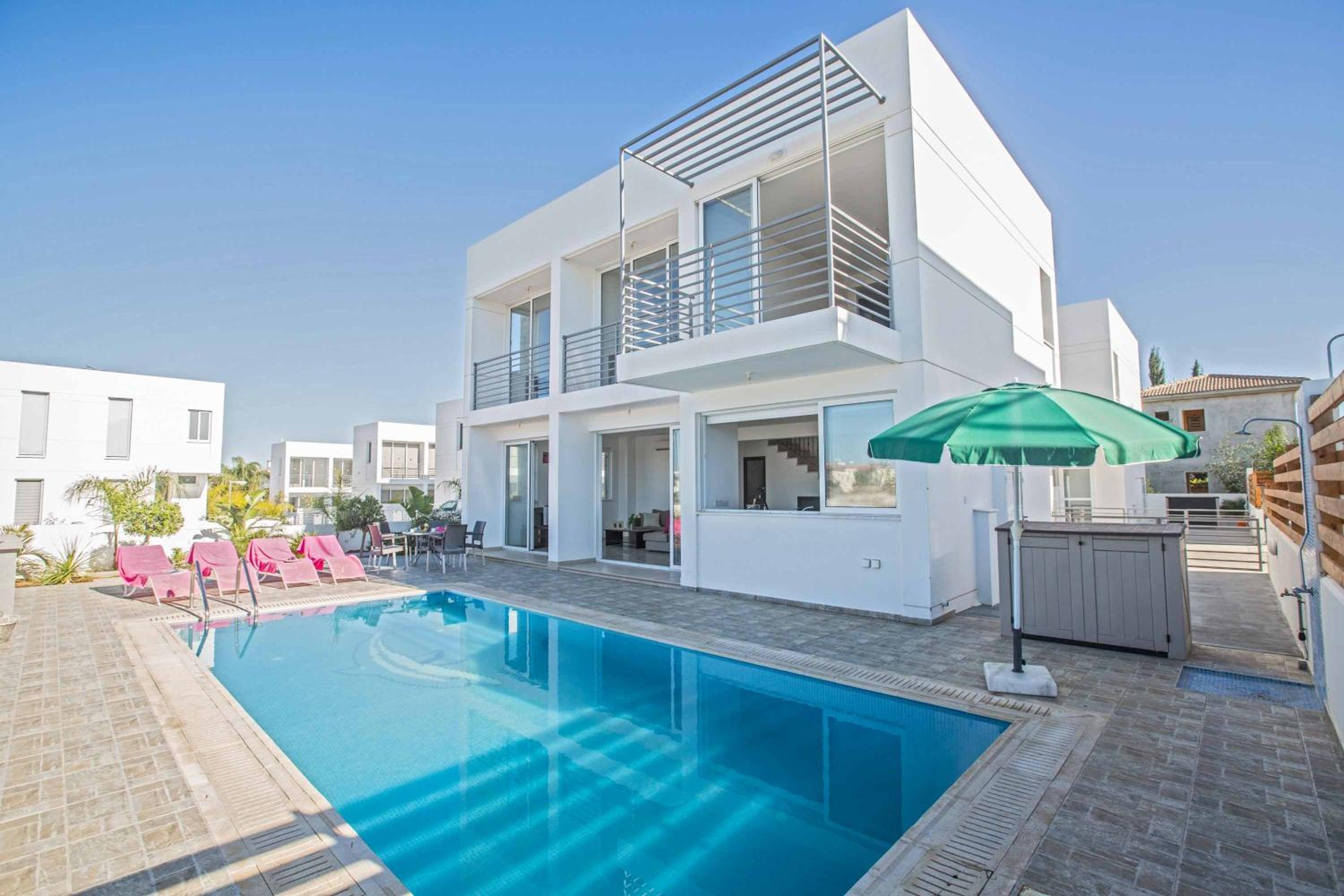 Protaras Pearl PE16