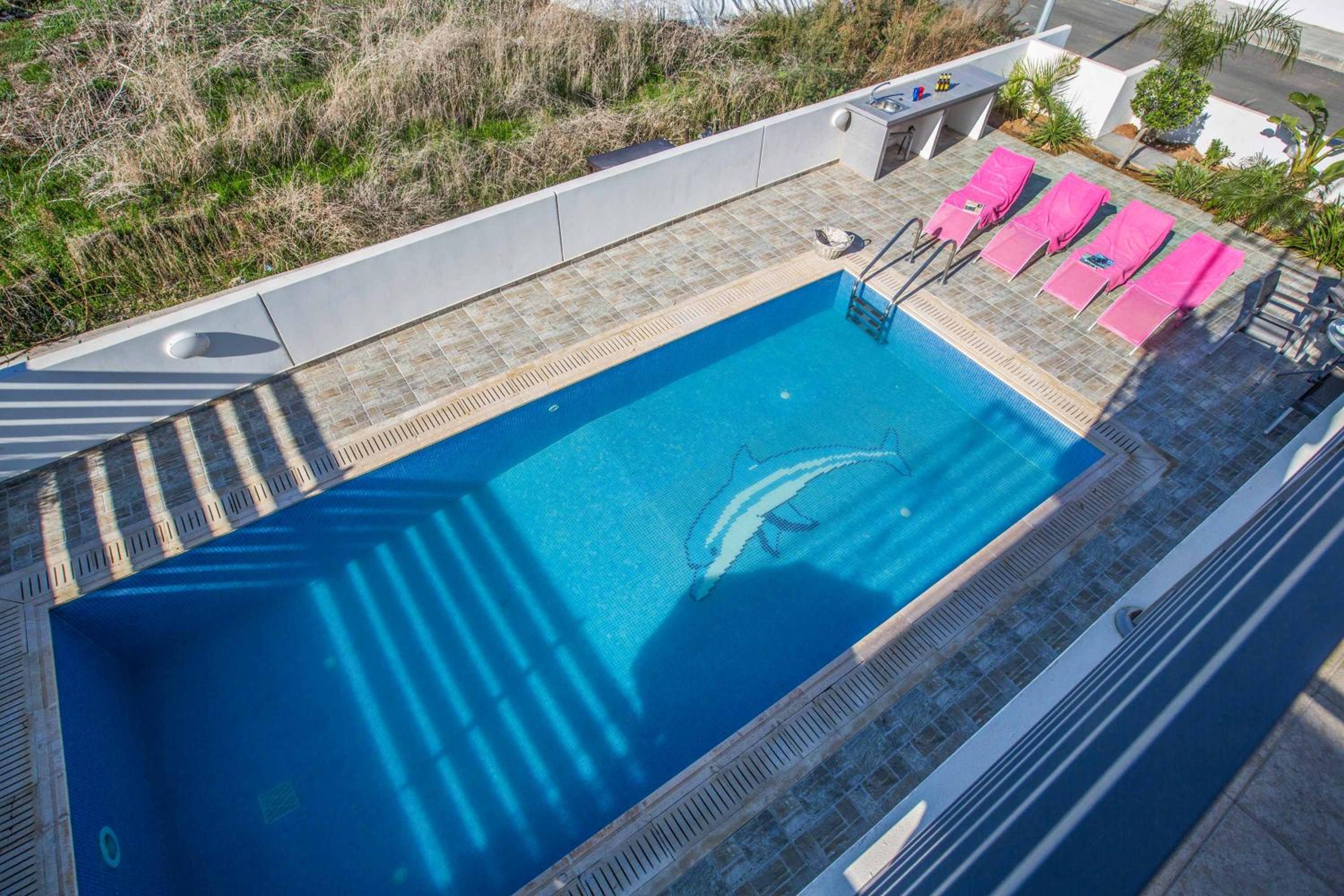 Protaras Pearl PE16