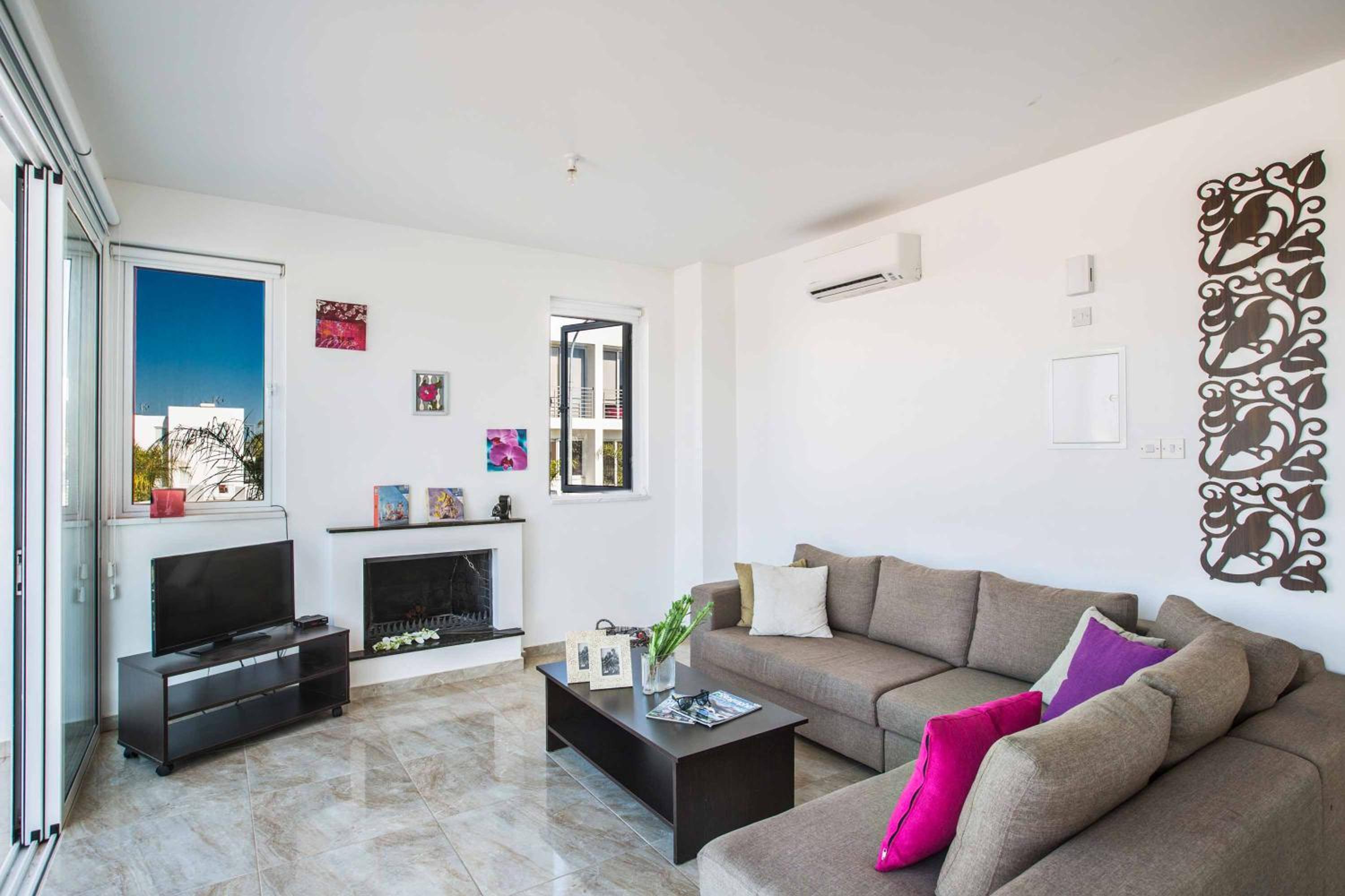 Protaras Pearl PE16
