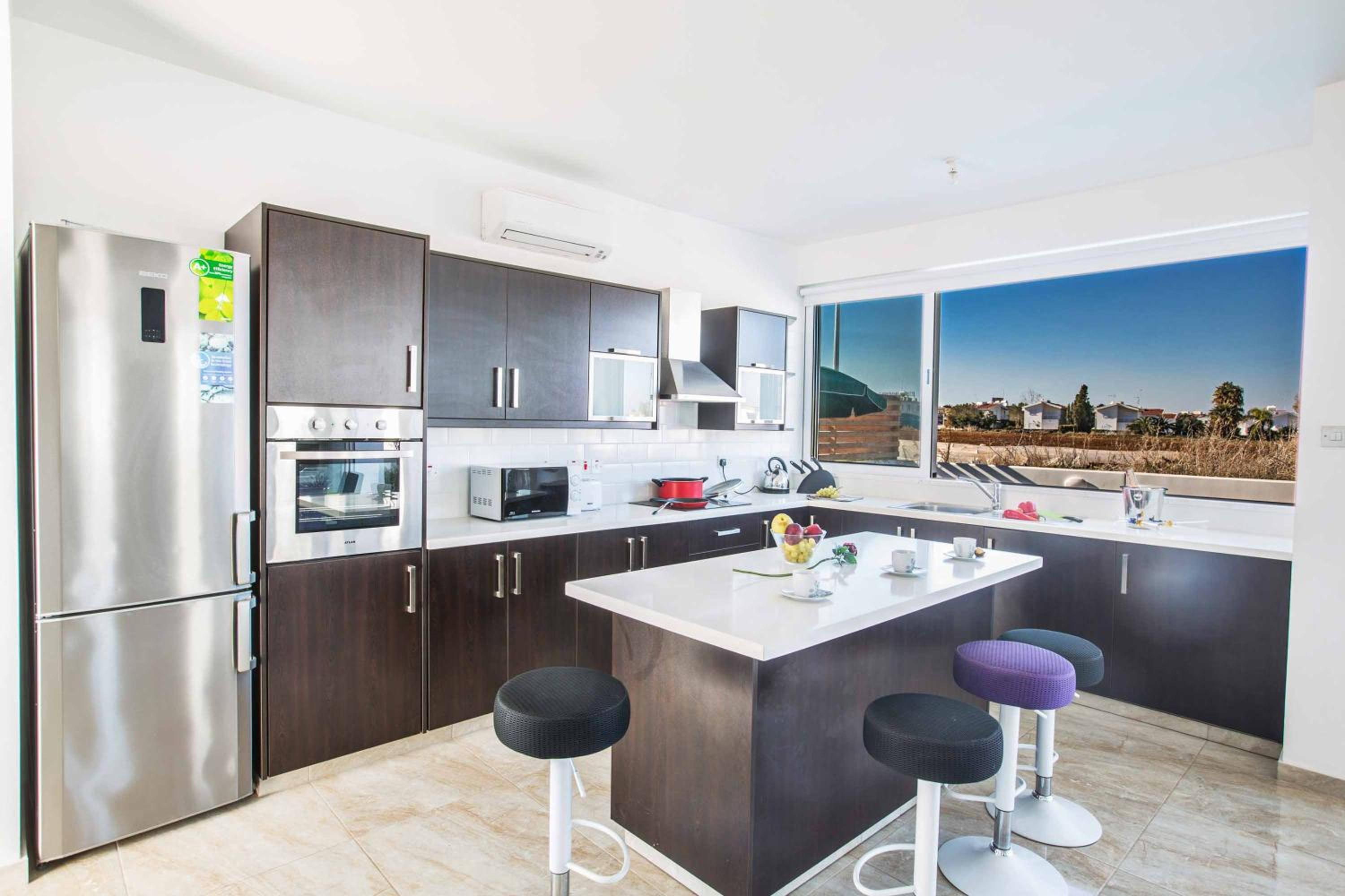 Protaras Pearl PE16