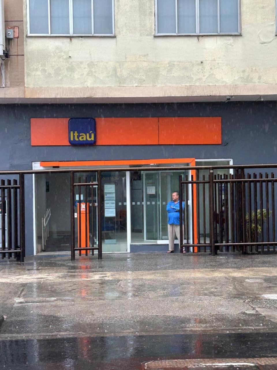 Quarto e sala Leme - 1 QUADRA DA PRAIA
