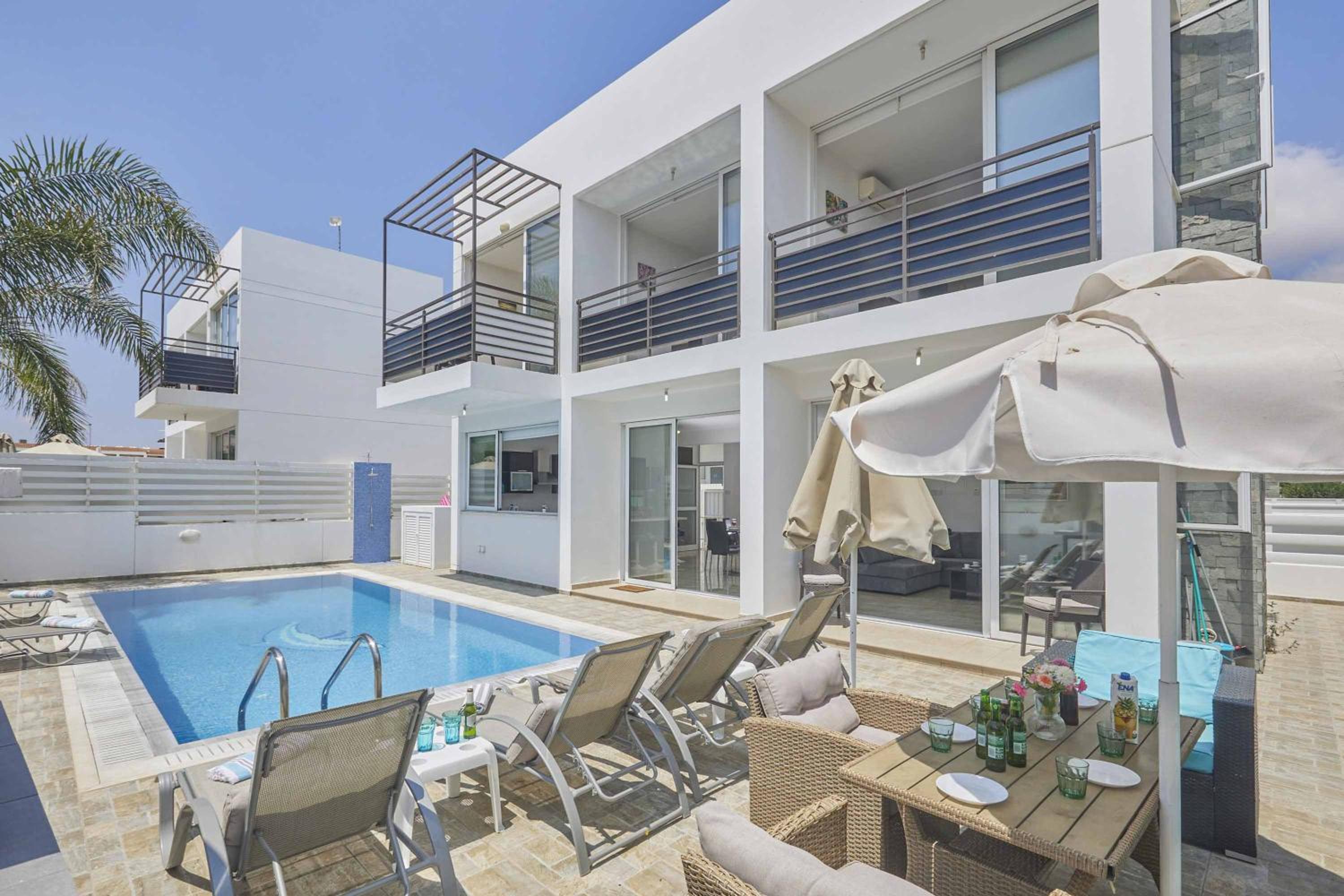 Protaras Pearl PE15