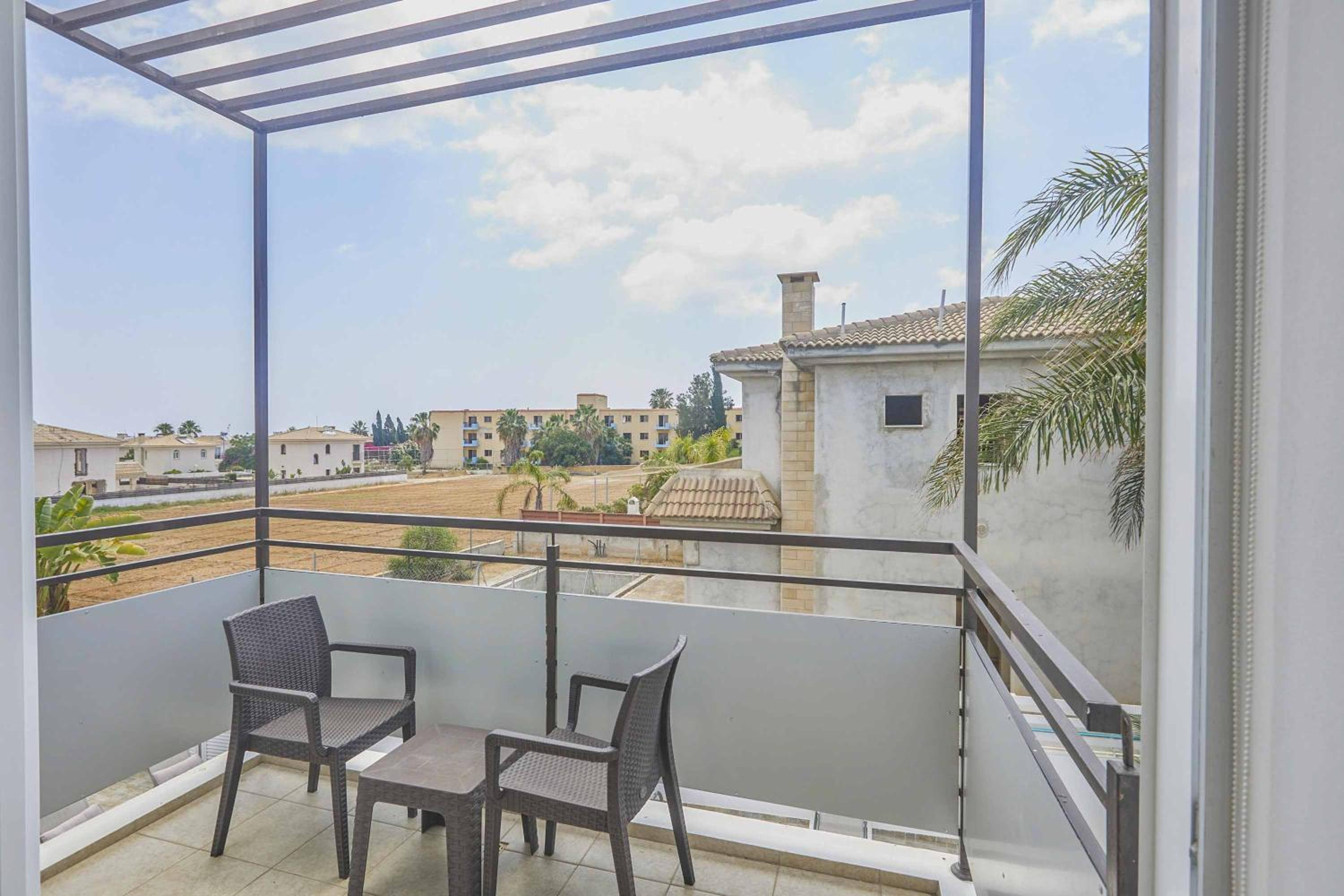 Protaras Pearl PE15