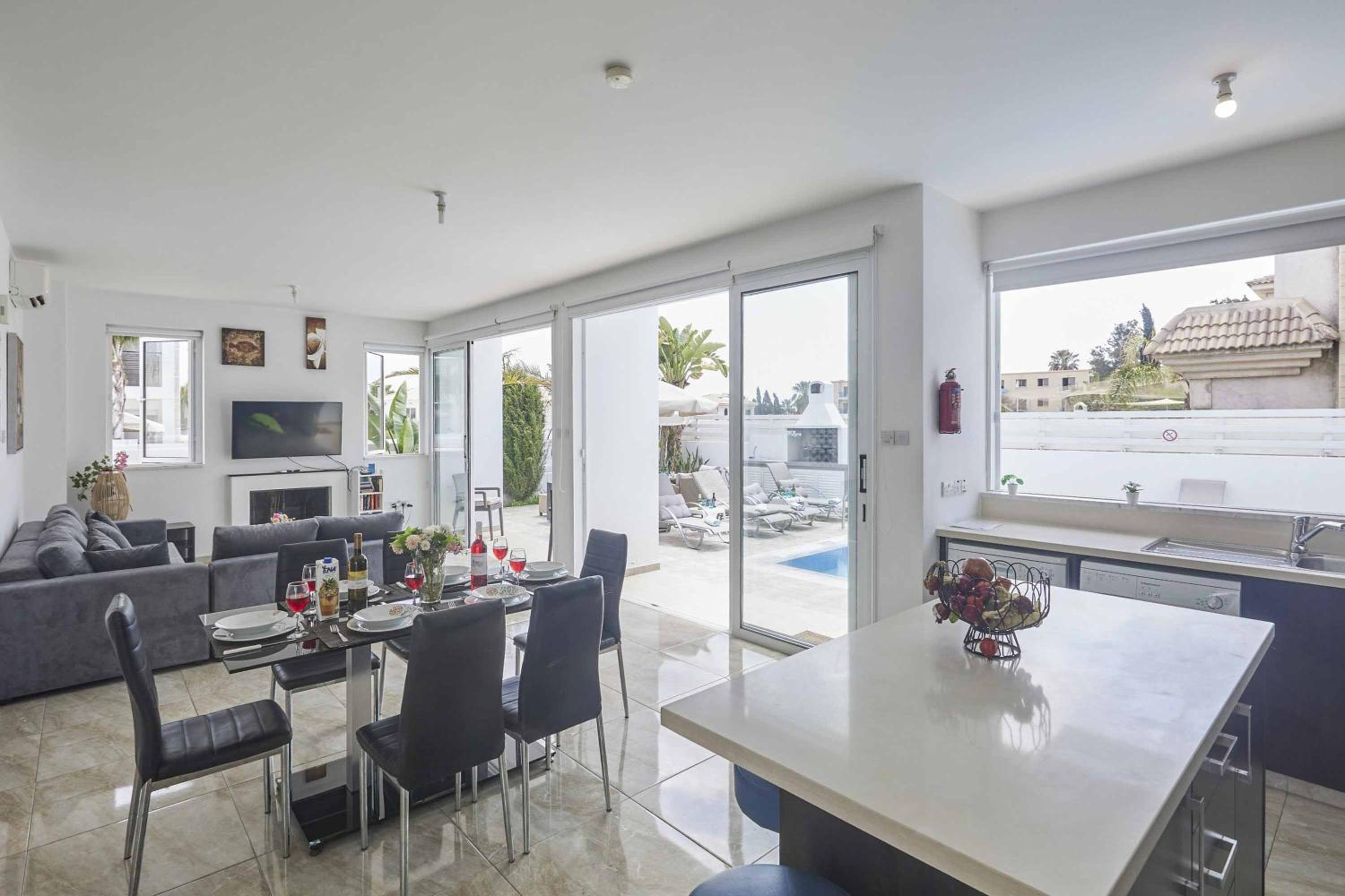 Protaras Pearl PE15