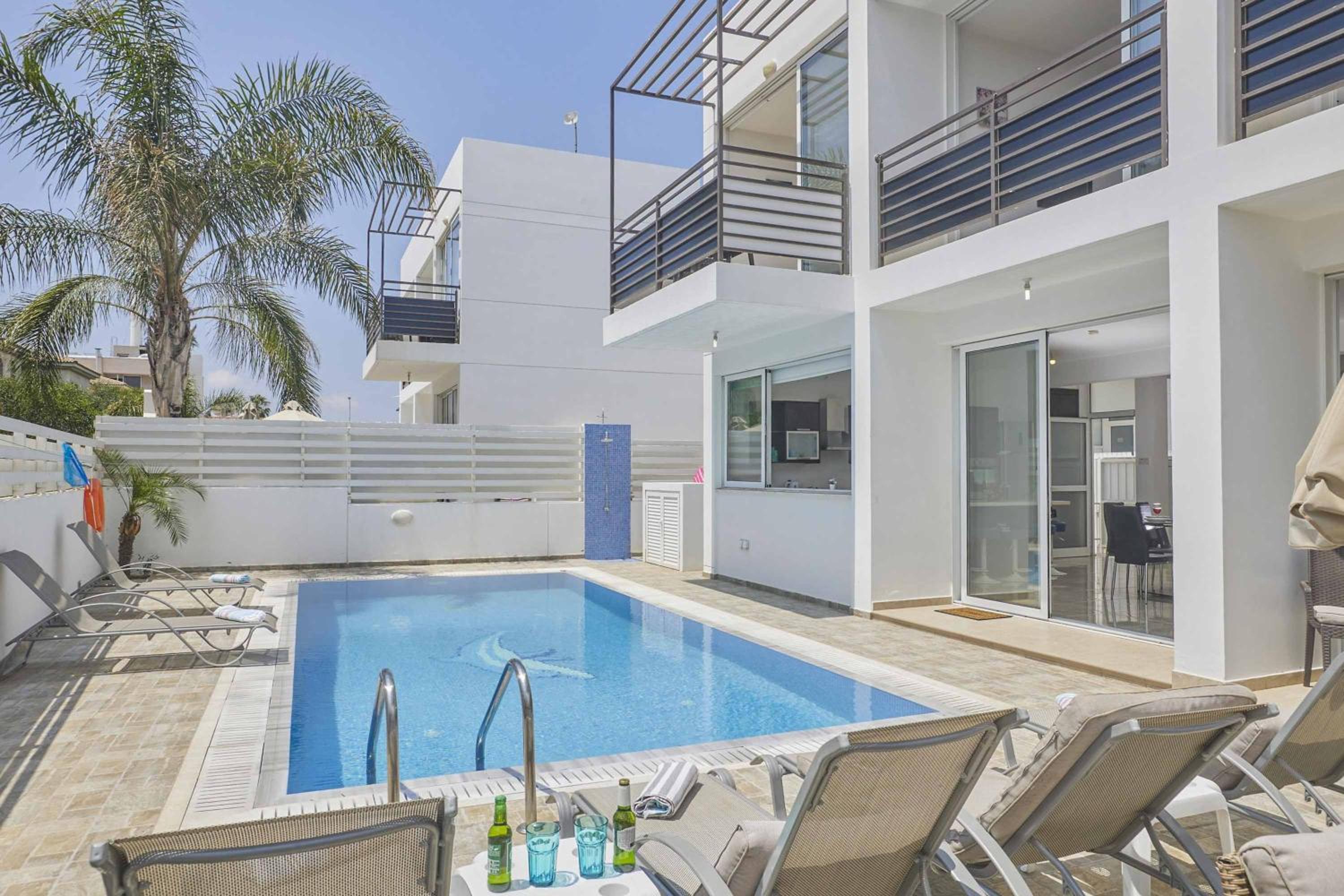 Protaras Pearl PE15