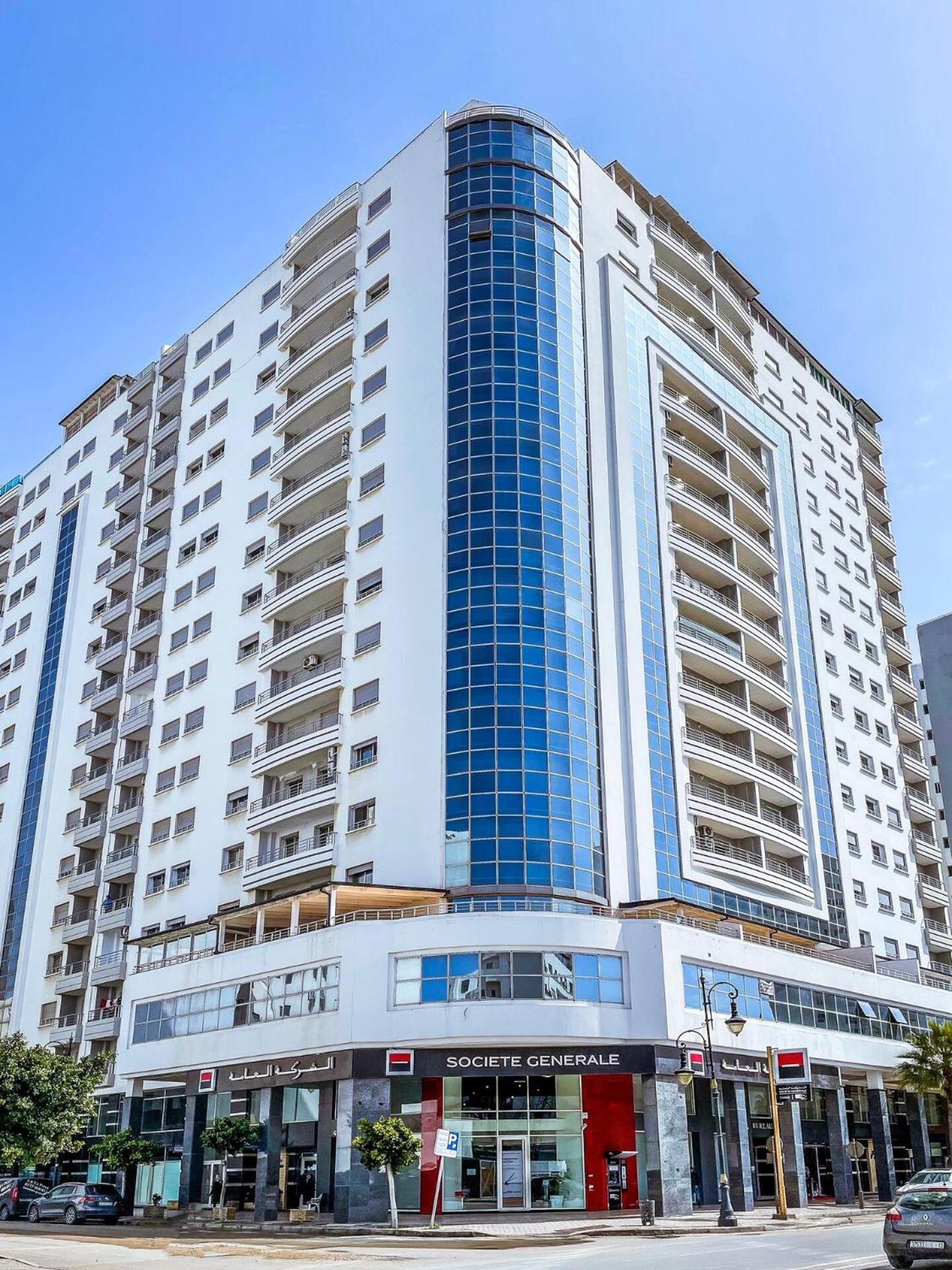Best Modern & homey 2-bed apartment in Playa view 4