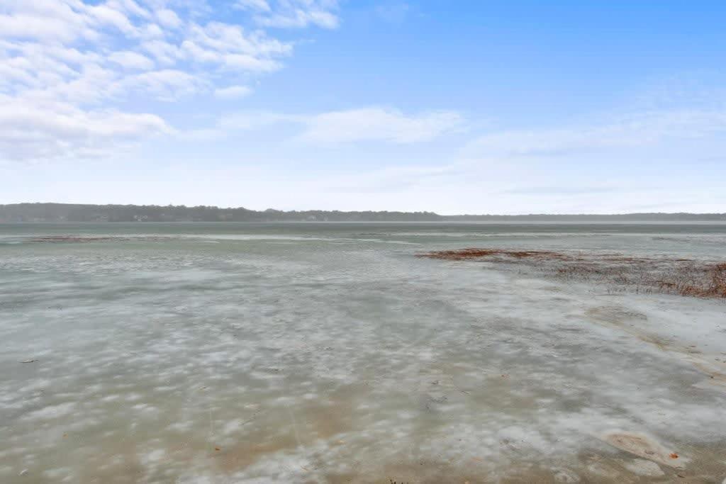 Immerse in Luxury Grand 5BR Lakefront Haven Views view 4
