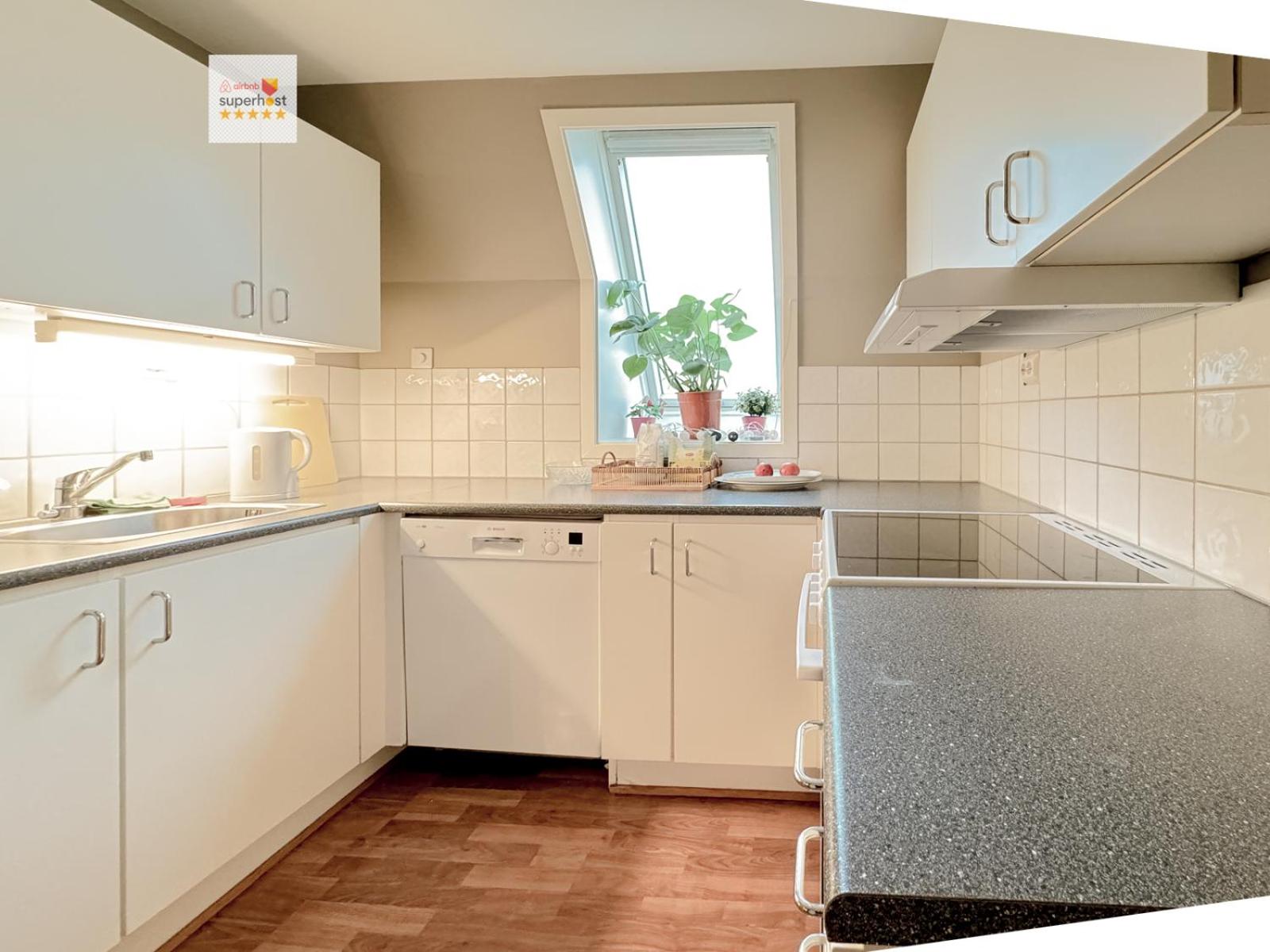 CENTRAl STRONG WI-FI CoZY HOME FEELING