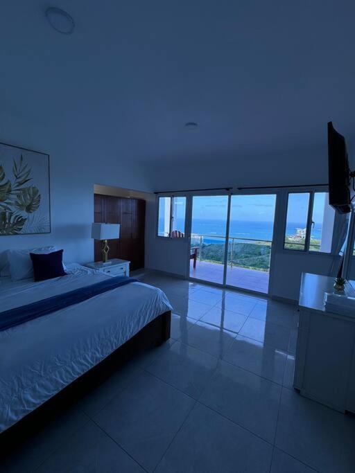 Oceanview Oasis Hermosa villa con vistas al mar