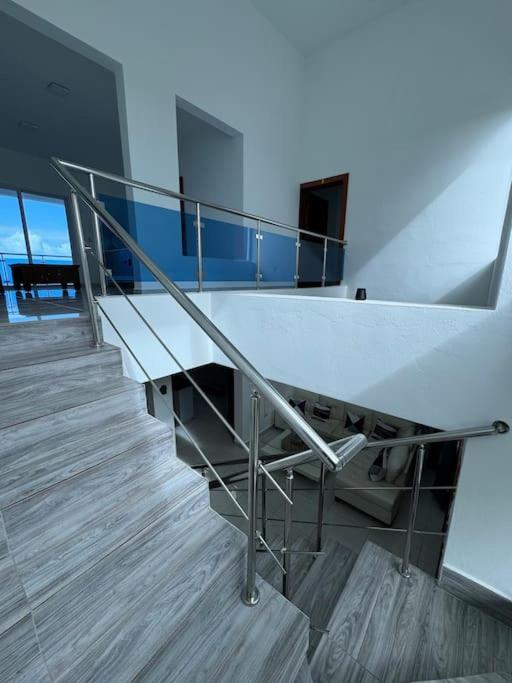 Oceanview Oasis Hermosa villa con vistas al mar