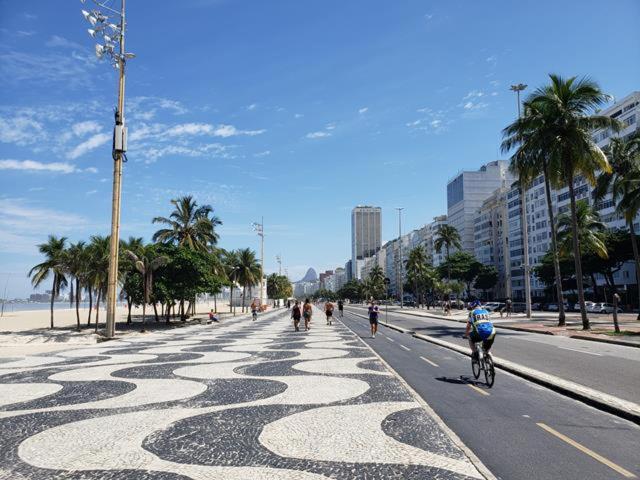 Quarto e sala Leme - 1 QUADRA DA PRAIA
