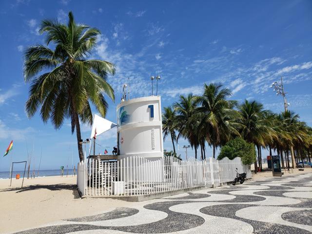 Quarto e sala Leme - 1 QUADRA DA PRAIA