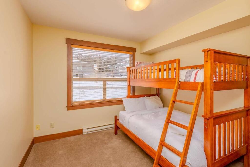 Stonegate Resort Unit A206
