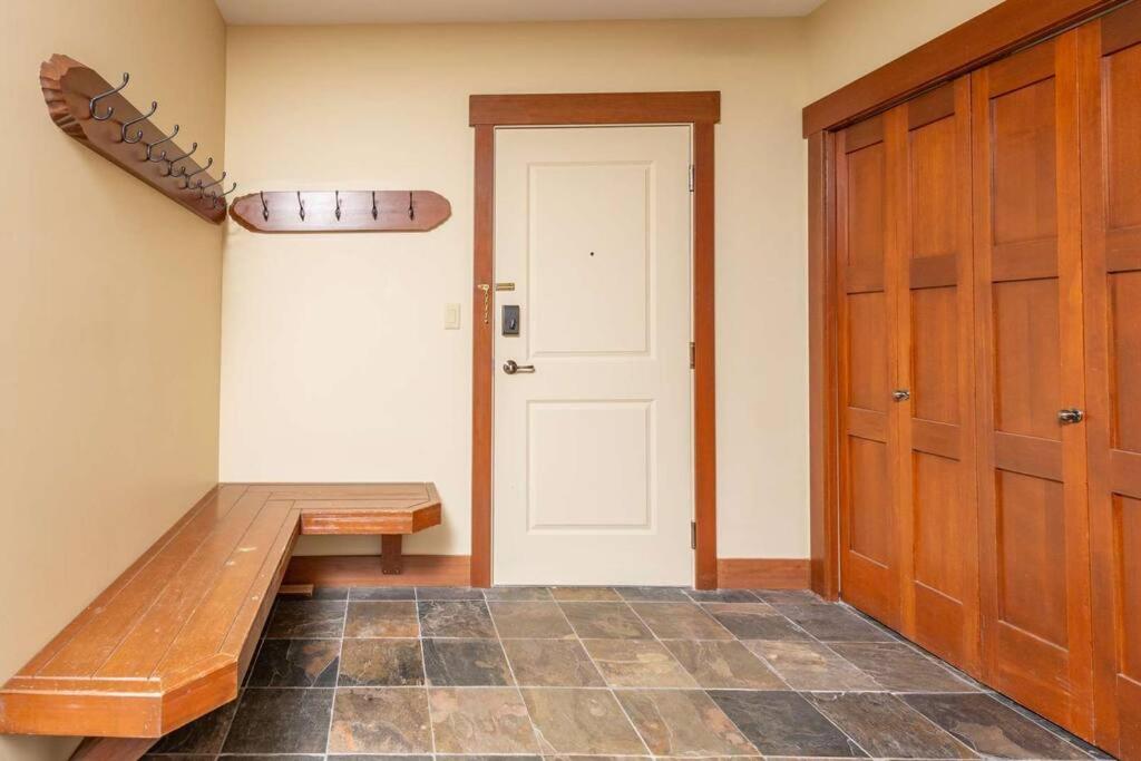 Stonegate Resort Unit A206