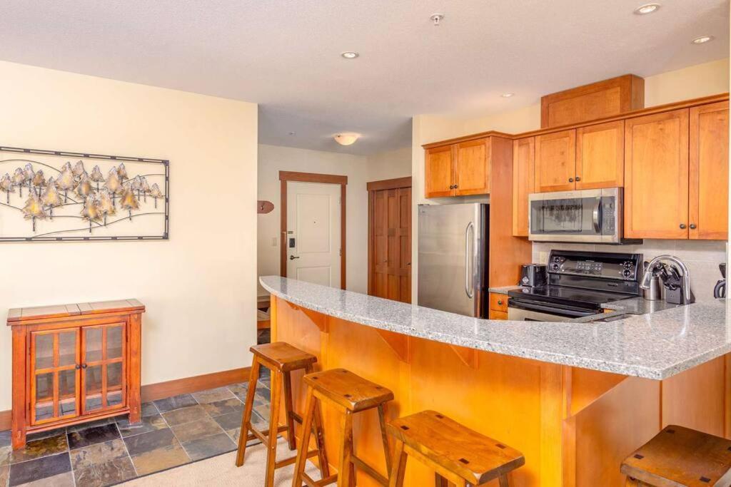Stonegate Resort Unit A206