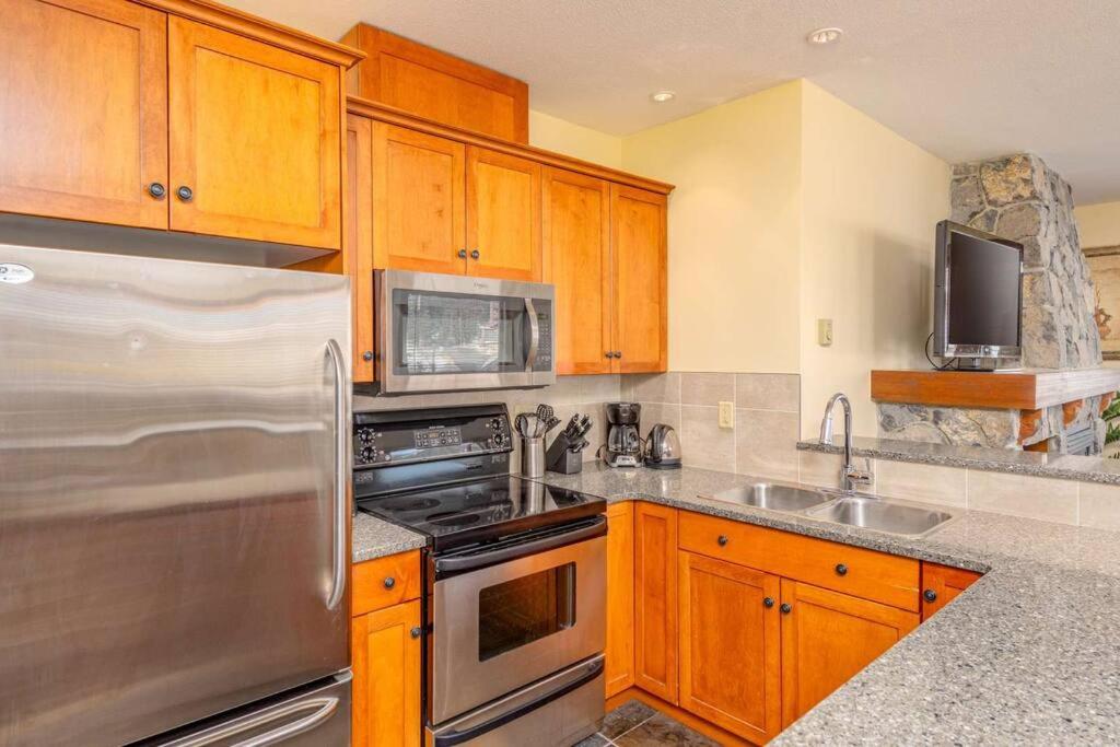 Stonegate Resort Unit A206