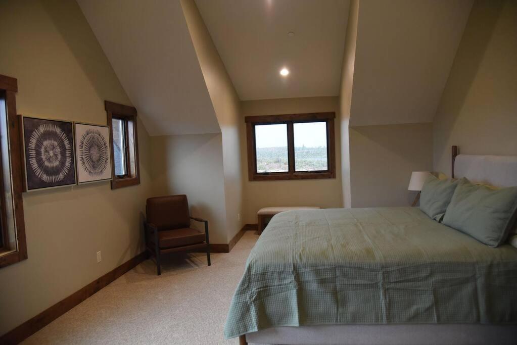 Spectacular And New Cliff Lake Lodge Six Lakes Resort