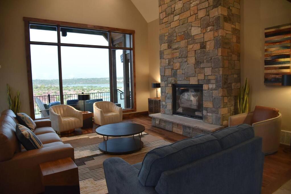 Spectacular And New Cliff Lake Lodge Six Lakes Resort