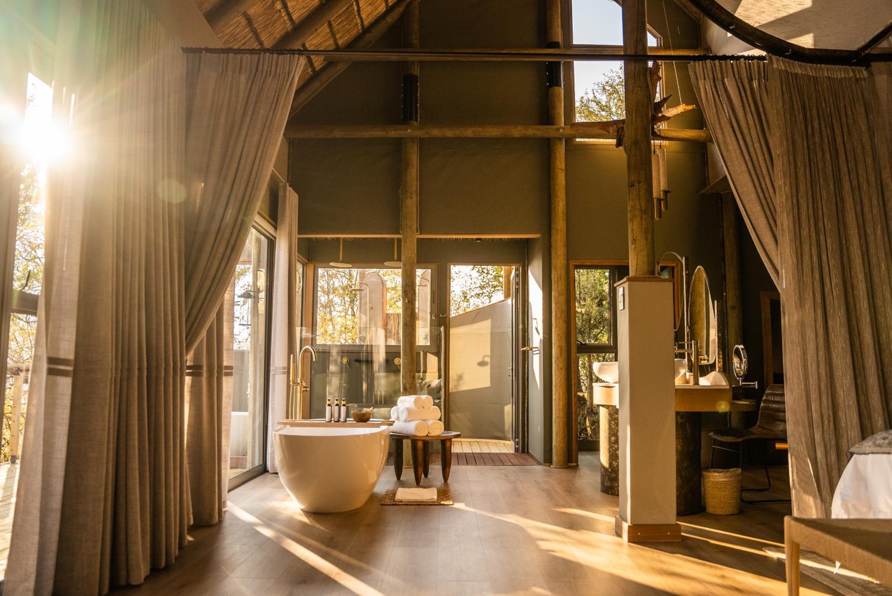 Victoria Falls River Lodge