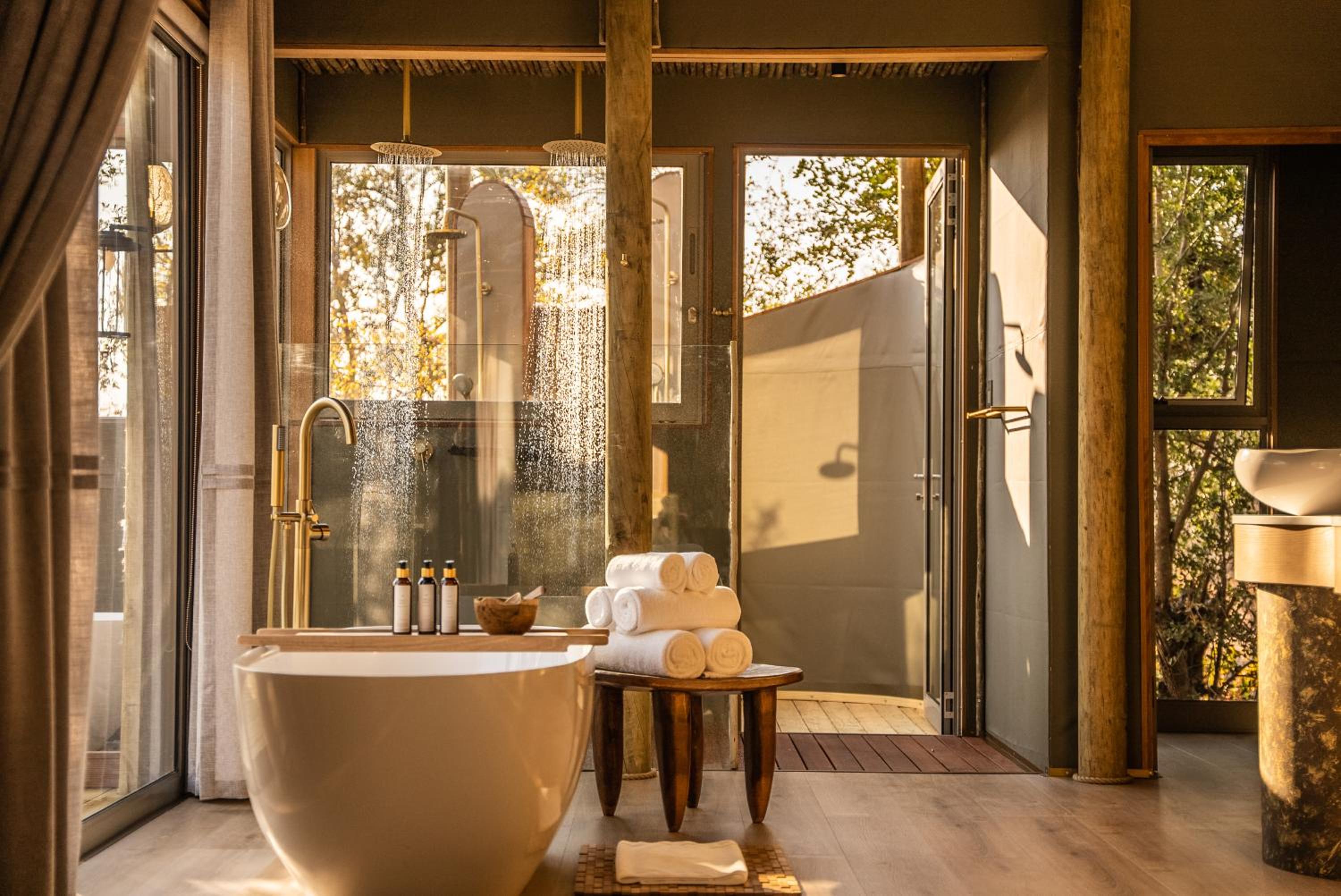 Victoria Falls River Lodge