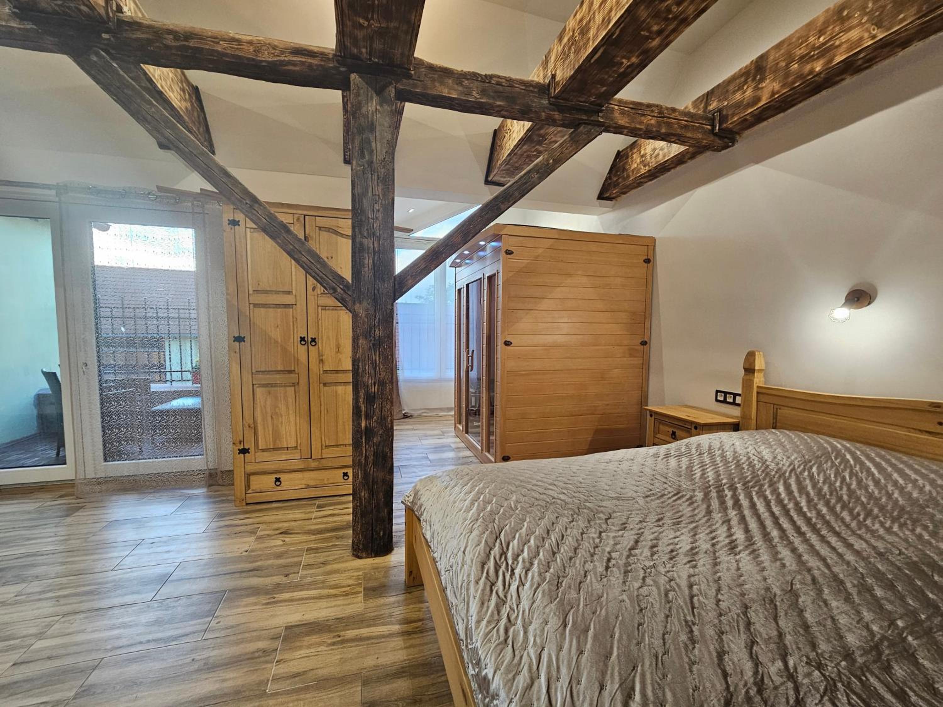 Vířivka a sauna na pokoji,nebo na vlastní terase - Farma u Příbrami