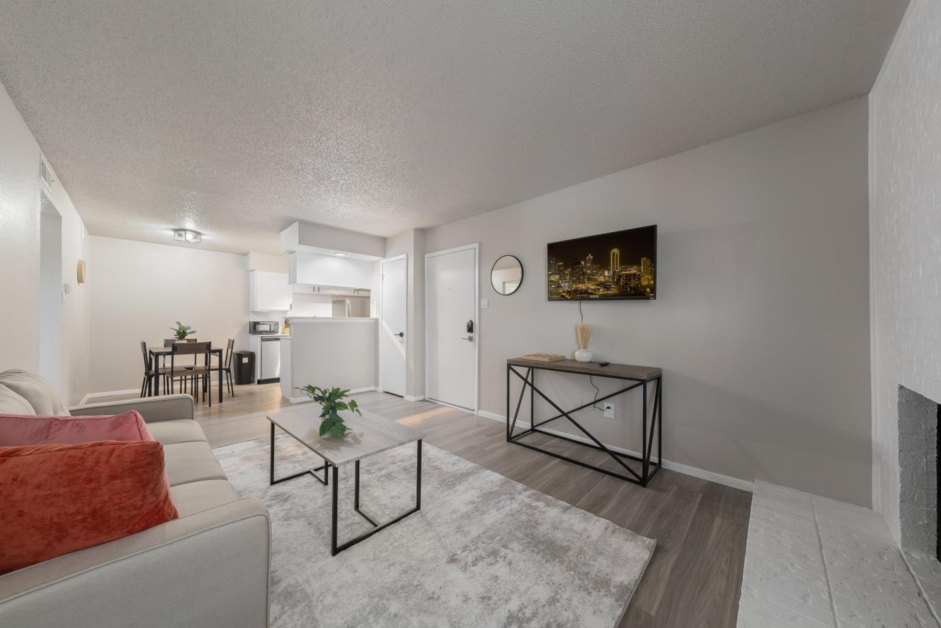 The Landry 214 Spacious and Cozy 1 Bedroom 1bth view 3